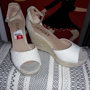 Report wedge sandal size 10